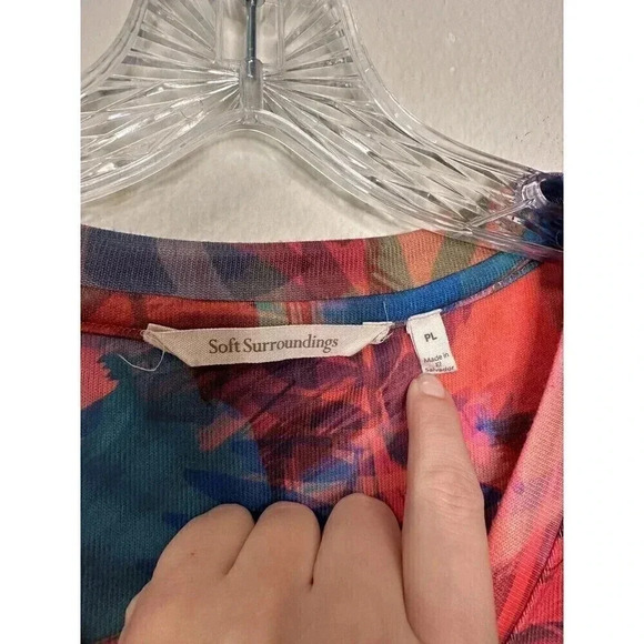 Soft Surroundings Top Petite Large Orange Floral Kulani Tropical Fusion V Neck - Picture 5 of 6